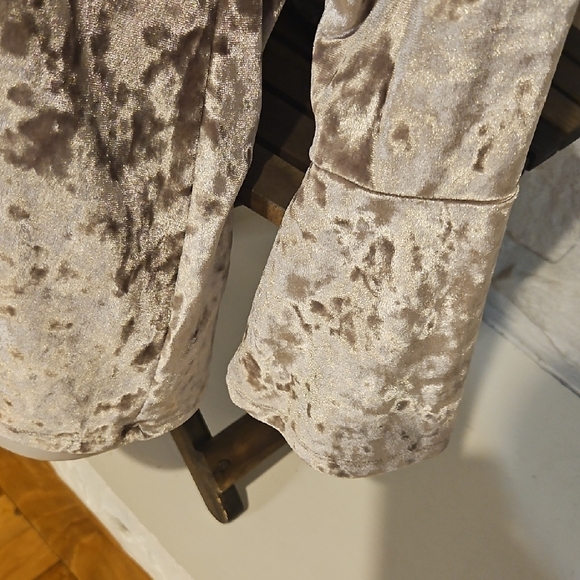 Velvet Ruby Rd. Olive Green Cowl Neck Size M - Picture 3 of 10